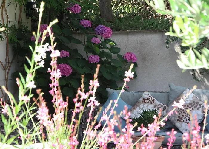 Гостевой дом Cinq & Sept